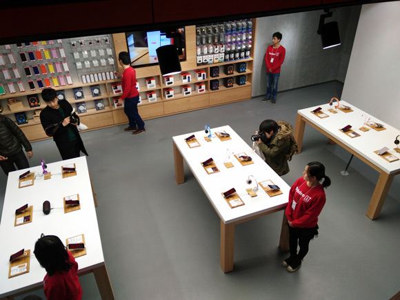 一加体验店入驻蓝色港湾，12月20日闪耀启幕——数码生活近距离感受
